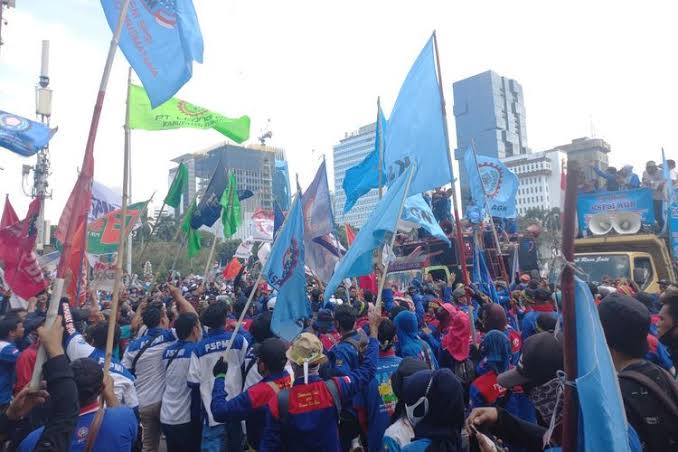 Gelombang PHK Terjadi di Sejumlah Perusahaan, Ribuan Karyawan Terdampak